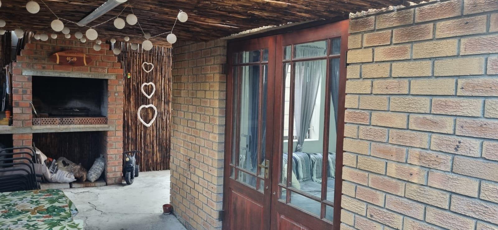 2 Bedroom Property for Sale in Brackenfell South Western Cape